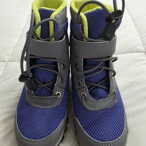 Columbia Kids Snow Boots Size 9 Black Blue Waterproof Winter Boots